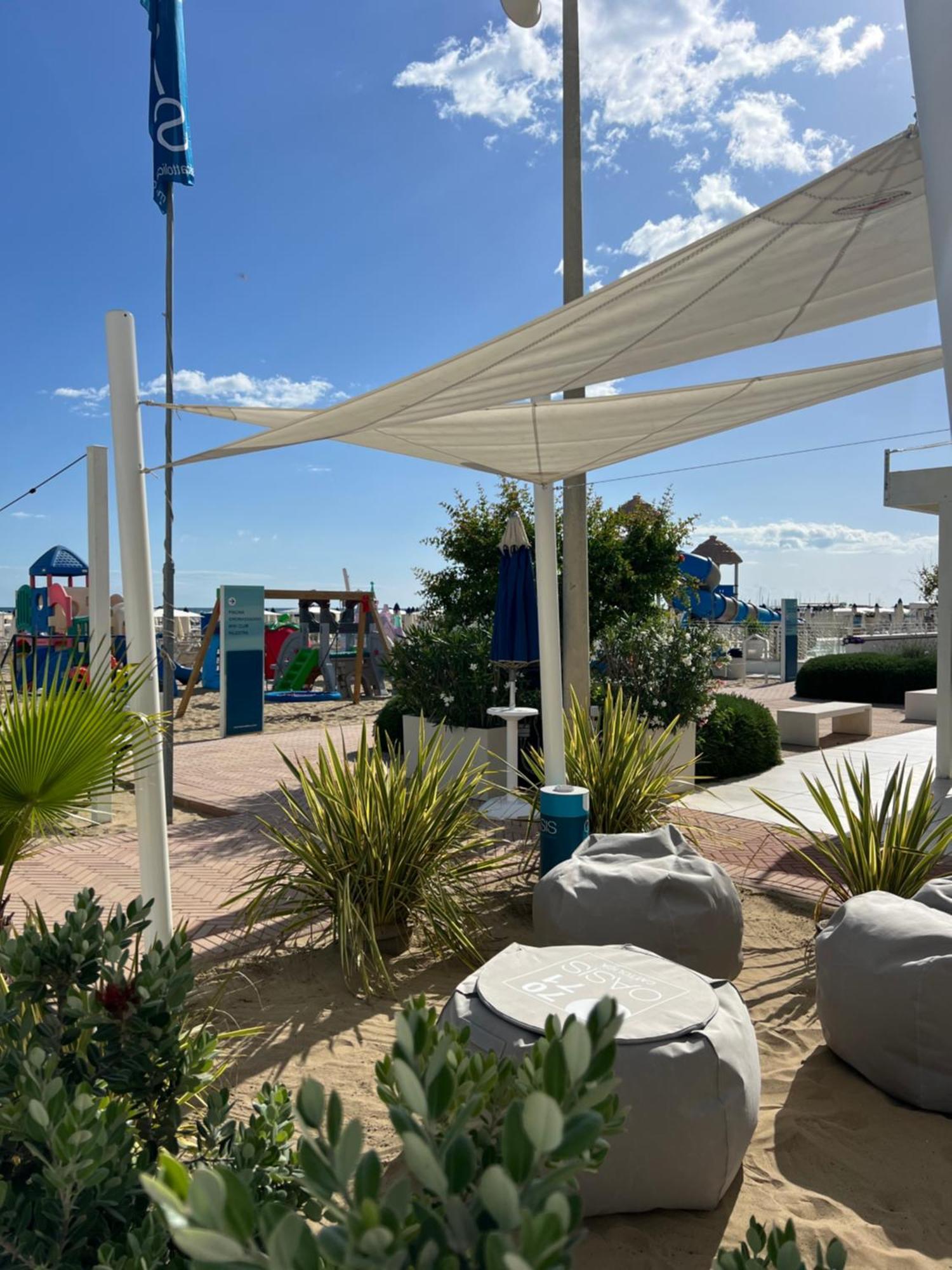 Hotel Continental Cattolica Bagian luar foto